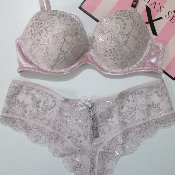 Victoria's Secret Other - VS VERY SEXY Push-Up 36A Bra and Panty Set
